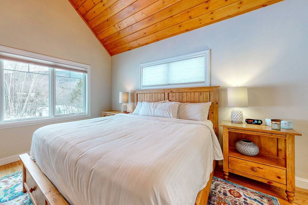 Ganze Wohnung, New Slopeside Home at Black Mountain w/ Mountain Views, Ac, Deck, Grill & Wifi in Jackson (NH), White Mountain National Forest