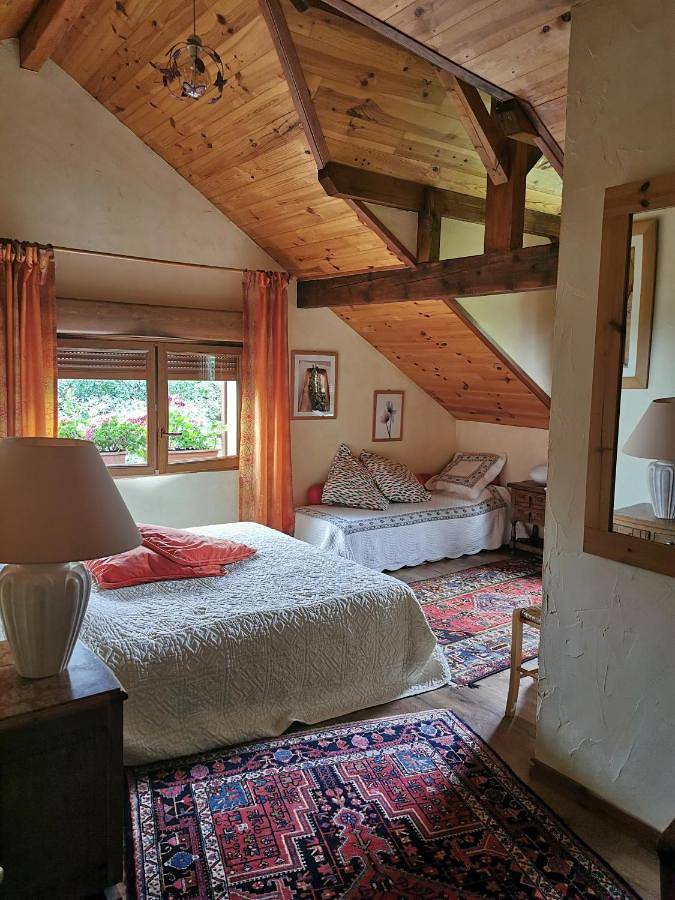 Chambre d’hôte pour 5 personnes, avec terrasse ainsi que vue et jardin, adapté aux familles