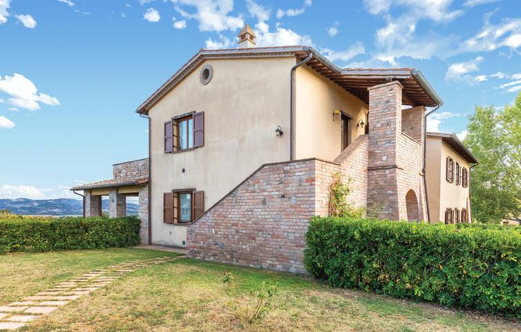 Apartamento vacacional entero, Apartamento con piscina cerca de Marsciano in Marsciano, Provincia de Perugia