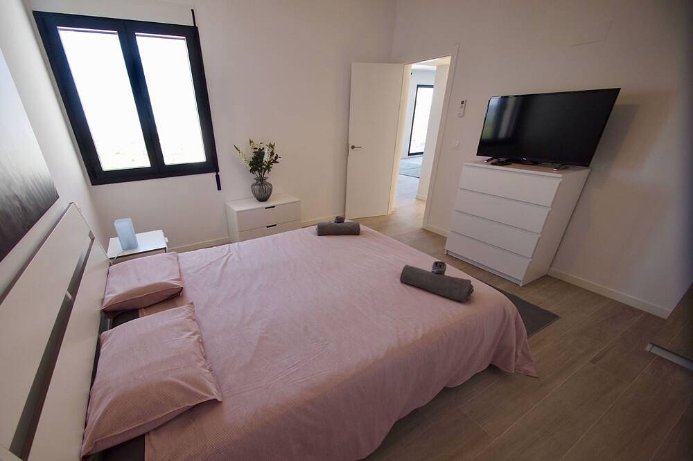 Villa Monte Solana – Stunning Views from the Mountains to the Sea in Pedreguer, Costa Blanca