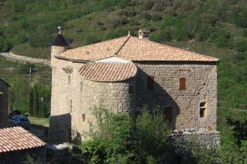 Gîte pour 8 personnes, avec balcon et jardin à Malarce-sur-la-Thines