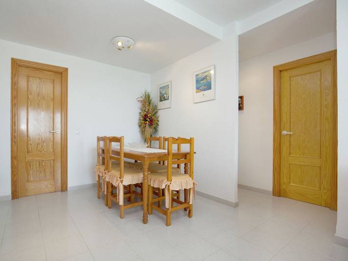 Ferienwohnung für 4 Personen, mit Balkon/Terrasse und Terrasse sowie Garten und Pool in Vinaròs - 4