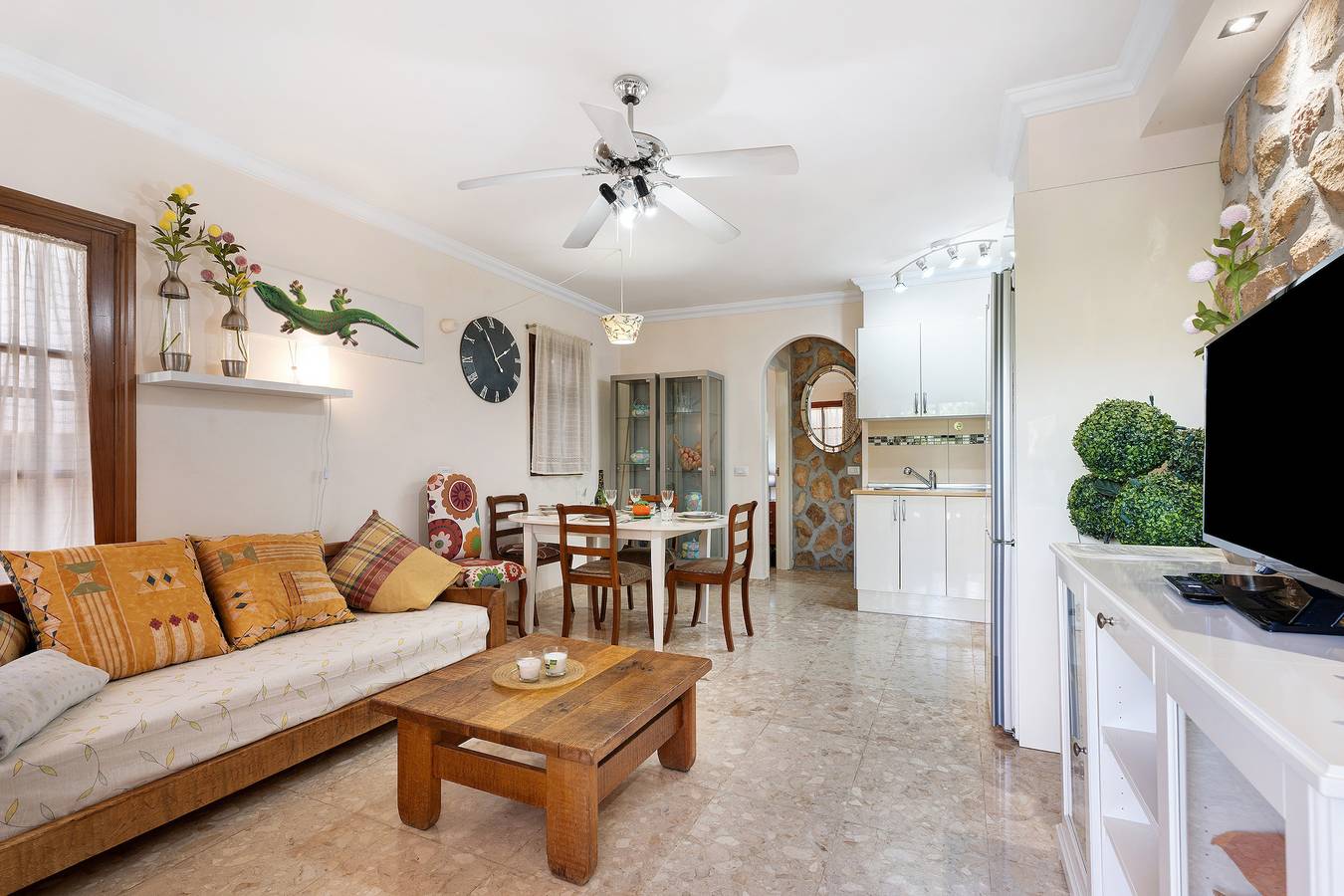 Apartamento entero, Casa de vacaciones 'Beautiful Apartamento Amarilla Golf' con vistas al mar y piscina compartida in Las Adelfas, Amarilla Golf