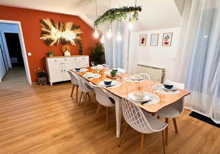 Gîte pour 8 personnes, avec Balcon à Collégien (Seine-et-Marne)