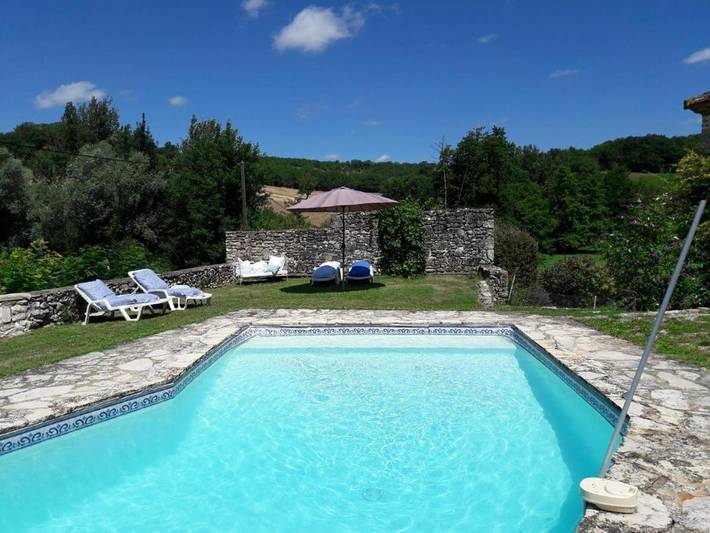 Location de vacances pour 5 personnes, avec terrasse ainsi que vue et piscine, animaux acceptés à Castelnau-Montratier - 4