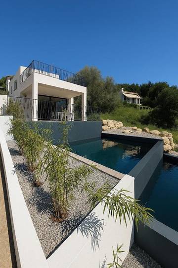 Villa pour 6 personnes, avec vue ainsi que piscine et jardin à Saint-Paul-de-Vence