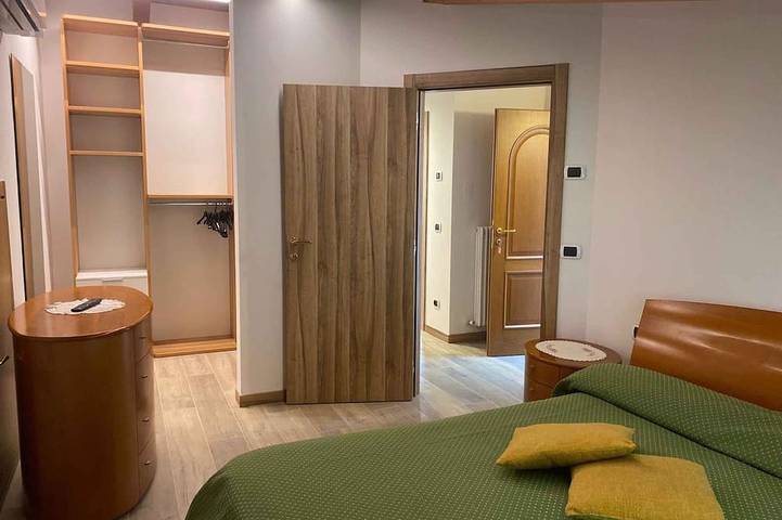 Ganze Wohnung, Ferienwohnung mit Seeblick, Pool und Klimaanlage in Limone sul Garda, Gardasee-Berge