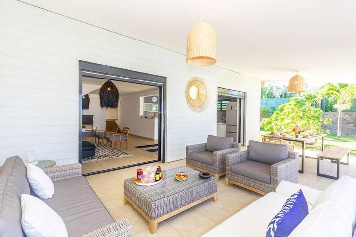 Villa pour 8 personnes, avec piscine et vue ainsi que jardin et terrasse dans Saint-Gilles les Bains - 4