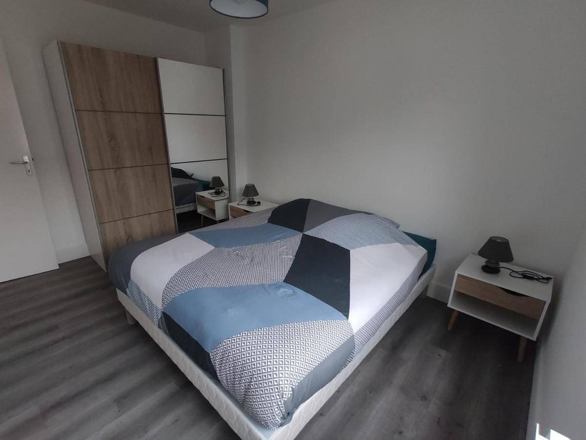 Appartement entier, One-Bedroom Apartment in Anzin, Région de Valenciennes
