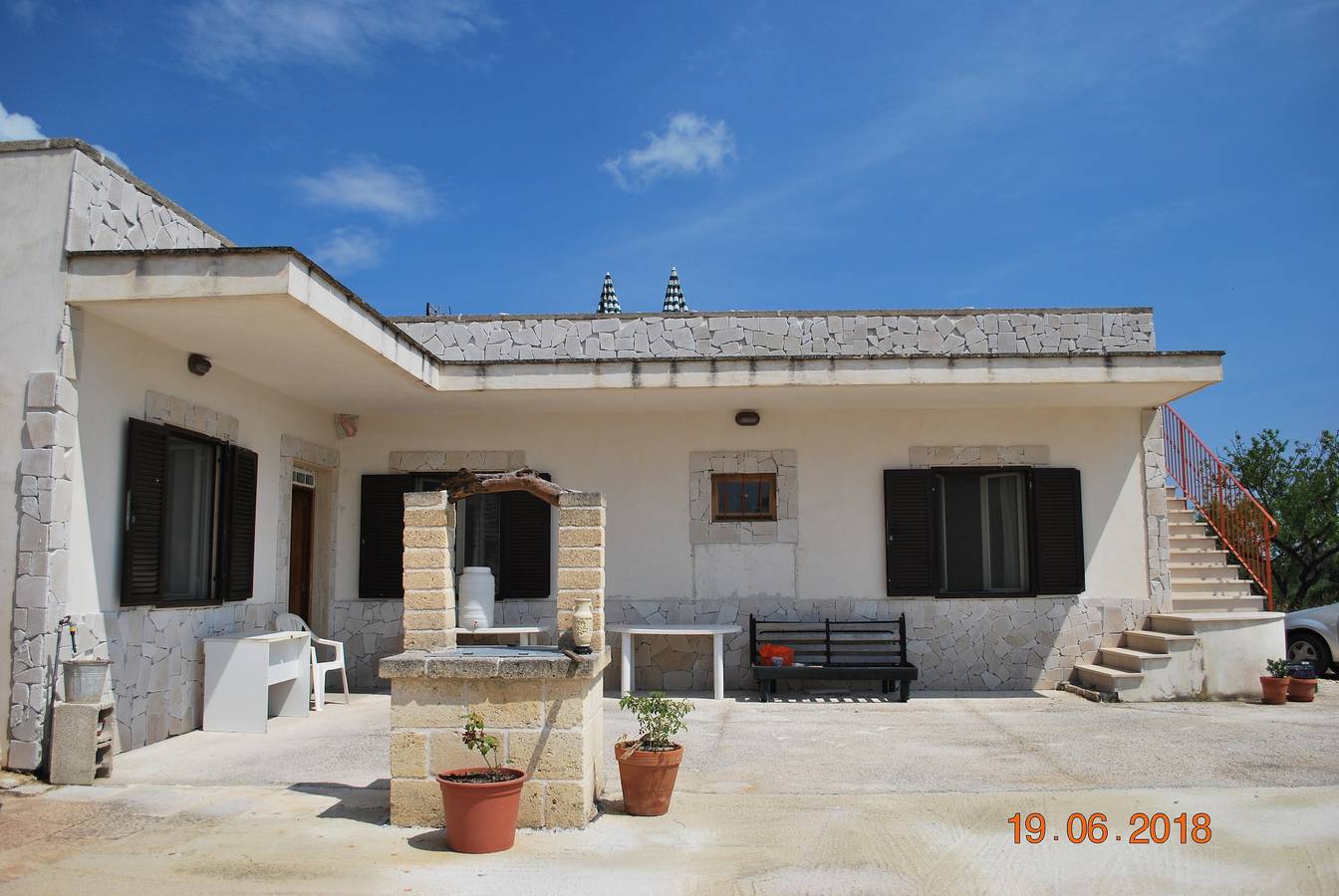 Charmantes Haus in Locorotondo, umzäunter Garten in Calabrese, Bari Provinz