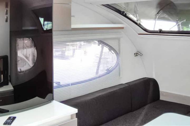 Hausboot für 3 Personen, mit Terrasse, mit Haustier in Mecklenburgische Seenplatte - 2