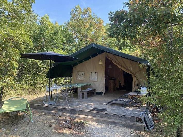 Tente pour 5 personnes, avec vue et piscine ainsi que jardin et terrasse dans le Tarn-et-Garonne - 2