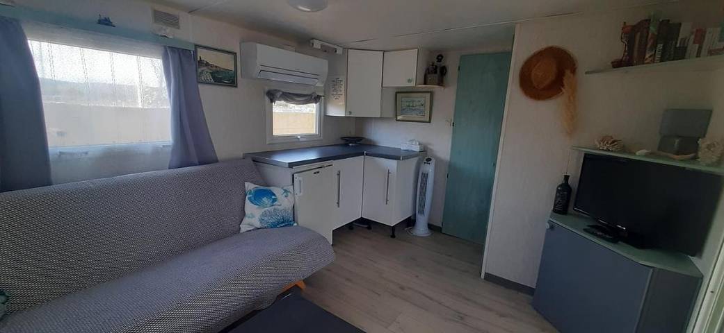 Location de vacances pour 5 personnes, avec vue ainsi que terrasse et vue sur le lac dans Plage Mateille - 3