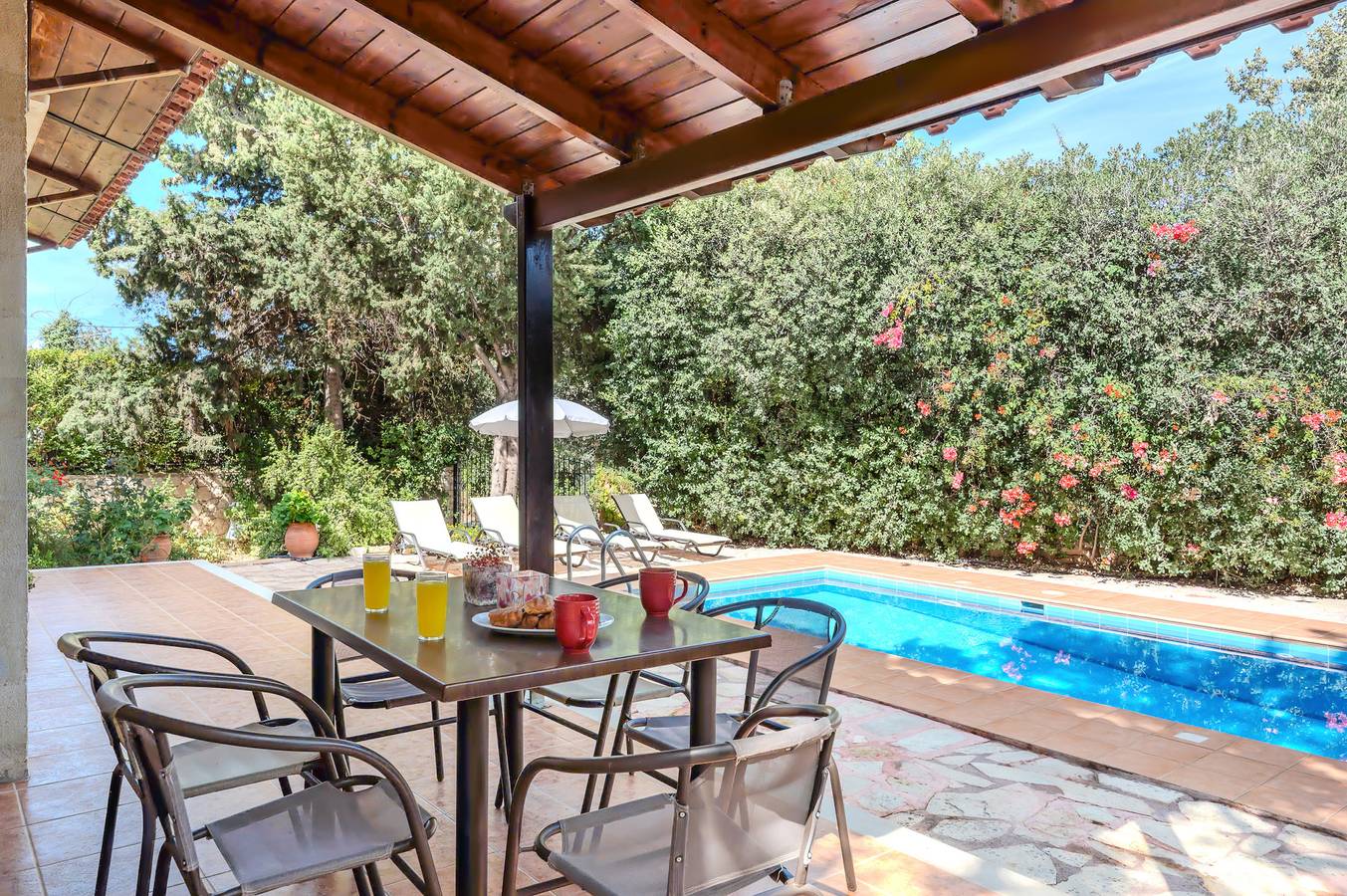 Phaedra Villa in Prines, Nikiforos Fokas