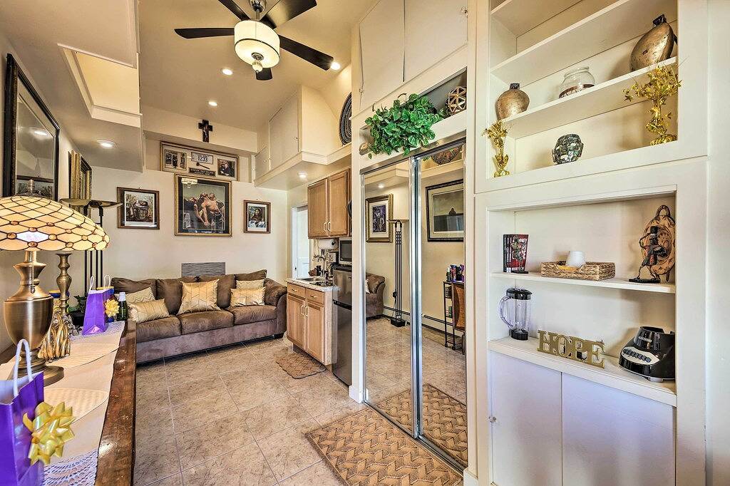 Ganze Wohnung, Cozy & Convenient Elmont Retreat w/ Patio! in Elmont, Nassau County