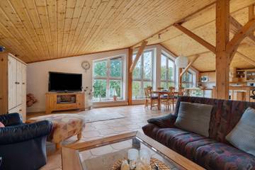 Ferienwohnung 2 - Groß mit privater Terrasse und Wi-Fi