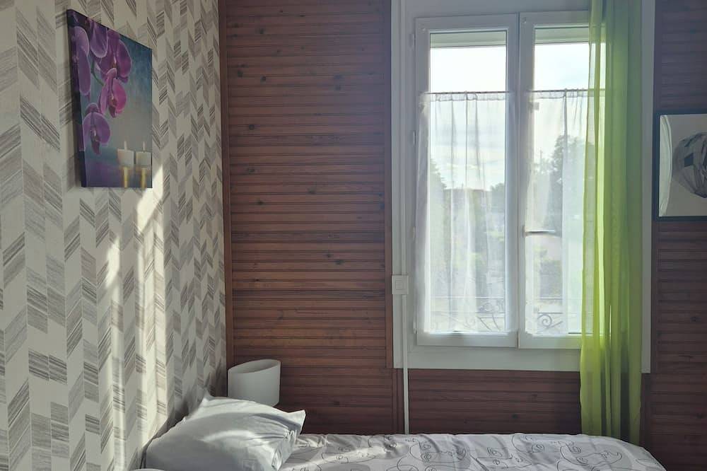 Large village house, 90 m² – Sleeps 10 – Lac du Der – 8 km from Saint-Dizier in Haute-Marne