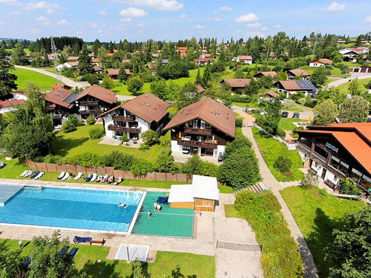 Ferienwohnungen im Feriendorf Reichenbach (Nr. 9) - 9-1 - moderne Ferienwohnung für 4 Personen mit Terrasse in Nesselwang, Bayerisch Schwaben