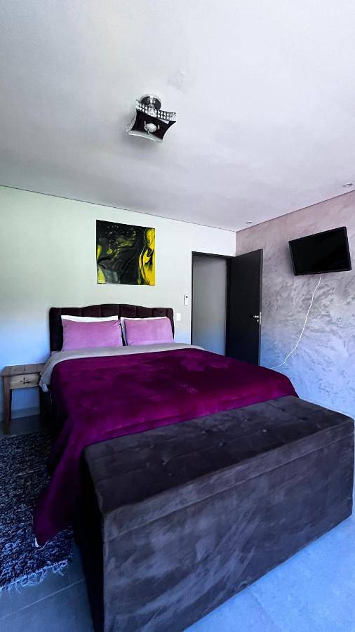 Casas e apartamentos de temporada para 4 pessoas, com jacuzzi e balcão, adaptado a crianças em Camanducaia