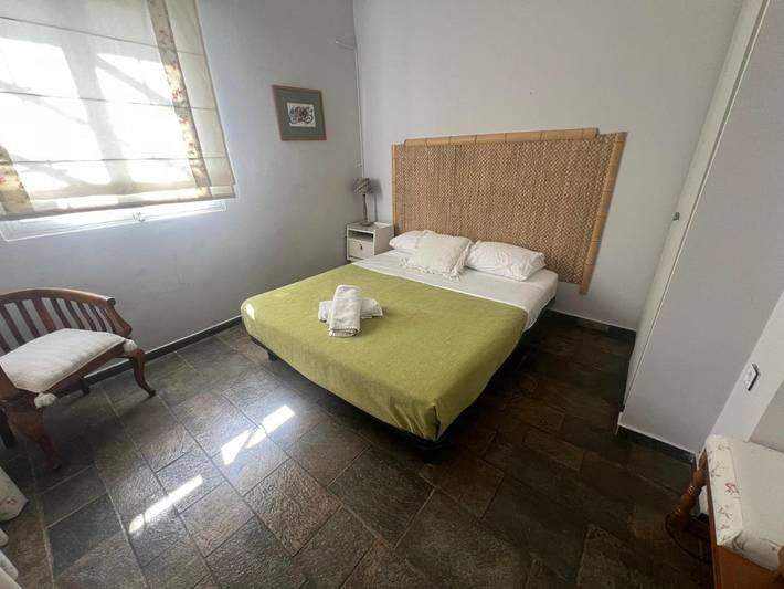 Location de vacances pour 8 personnes, avec jardin ainsi que terrasse et piscine, animaux acceptés dans Kalamaki - 2