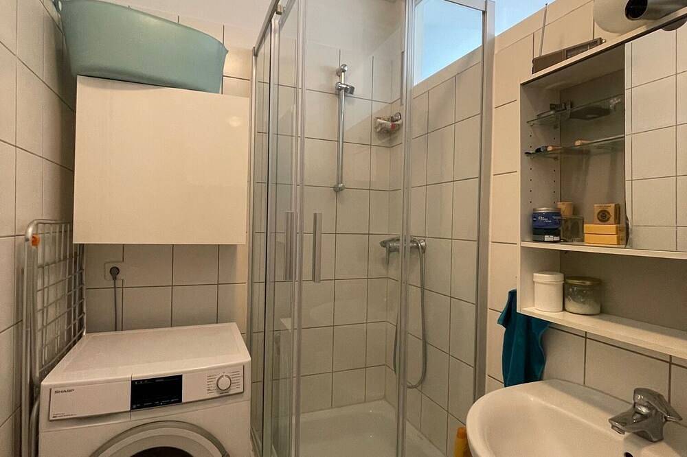 Sunny, calm 60sqm apt. in cozy vibrant Berlin Friedrichshain. in Friedrichshain - Kreuzberg, Berlin