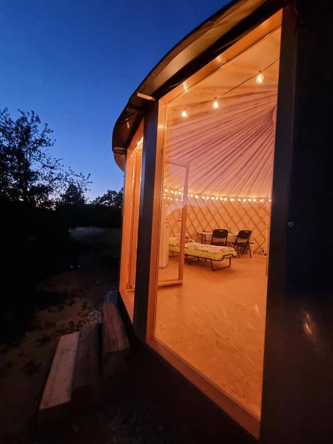 Camping für 4 Personen, mit Garten und Ausblick, mit Haustier in Tschechien