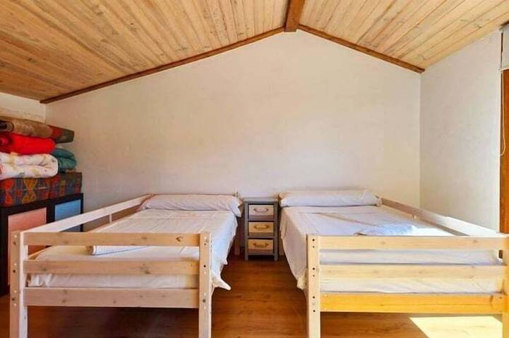 Villa Relax· Girona · ★4.81 · 4 bedrooms · 9 beds · 2 baths in Maçanet de la Selva, Province de Gérone