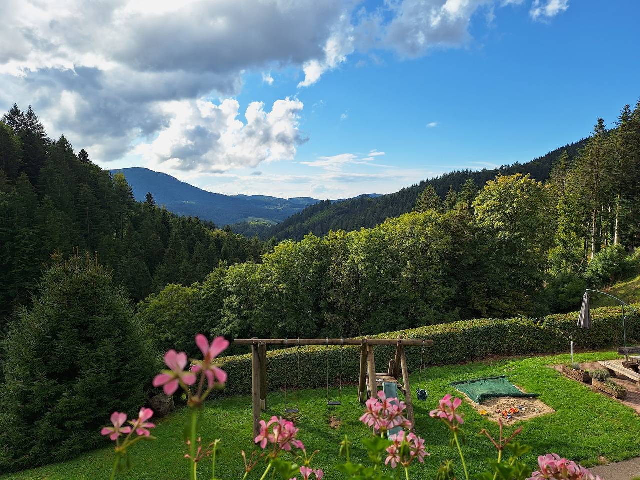 Ganze Wohnung, Christianshof - Ferienwohnung '2' mit Bergblick, Gemeinschaftsgarten und Wlan in Oppenau, Mittlerer Schwarzwald