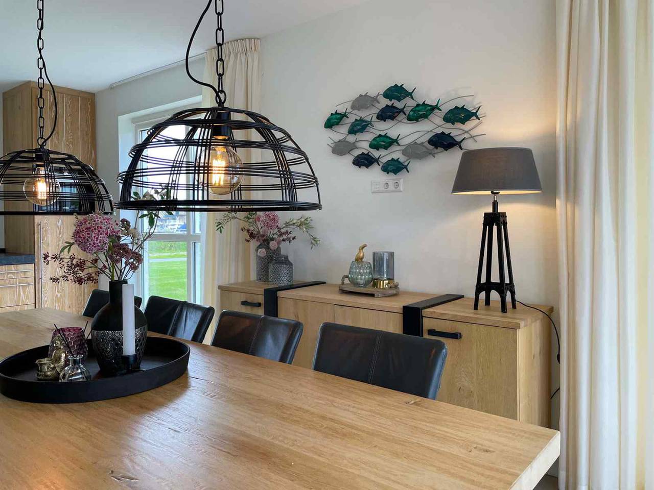 Luxuriöses Ferienhaus für 8 Personen mit finnischer Sauna und Außen Spa am Tjeukemeer in F in Delfstrahuizen, Friesland