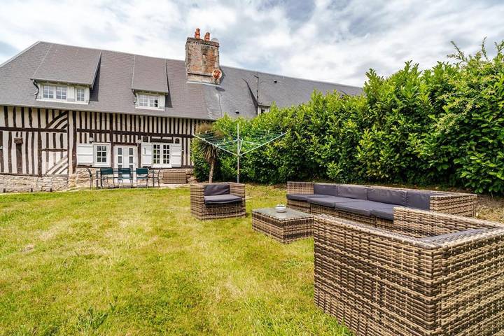 Location de vacances pour 6 personnes, avec terrasse à Bonneville-sur-Touques - 2