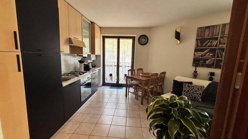 Gîte pour 4 personnes, avec Balcon ainsi que Terrasse et Vue à Colere - 4