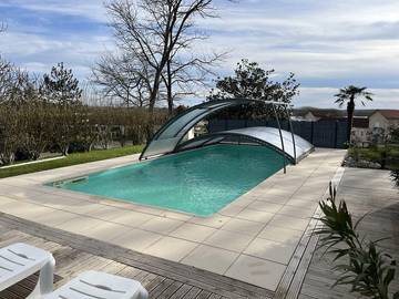 Gîte pour 2 personnes, avec piscine et jardin à Bégaar