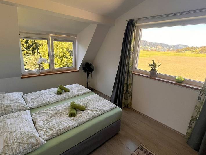 Ferienwohnung für 3 Personen, mit Balkon und Seeblick sowie Ausblick in Irrsee - 3