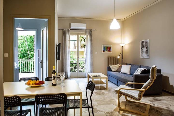 Ferienwohnung für 6 Personen, mit Ausblick und Garten, kinderfreundlich in Nafplio