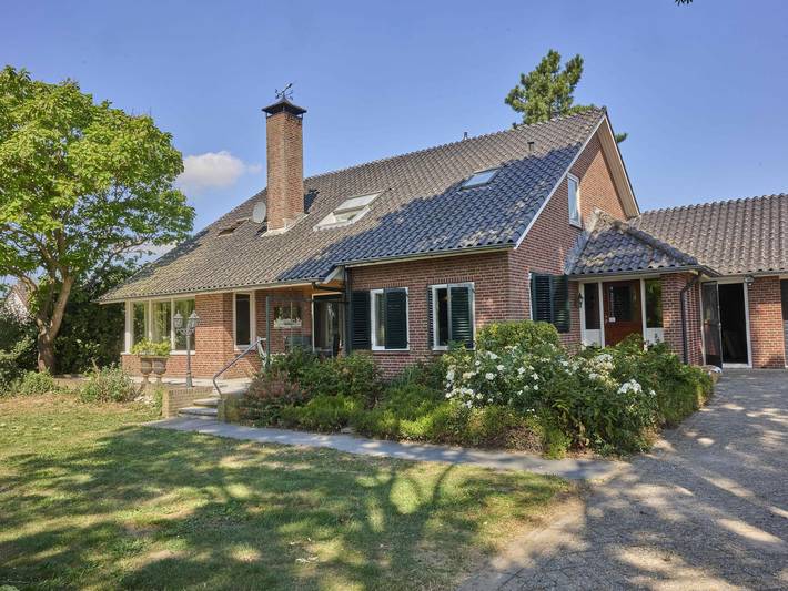 Vakantiehuis voor 10 personen, met terras en tuin, met huisdier - 1