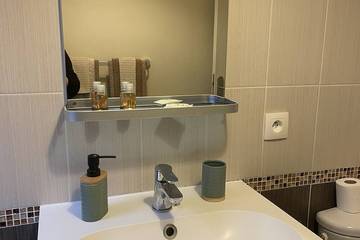 Appartement De Vacances pour 2 Personnes dans Asnières-sur-Seine, Hauts-de-Seine, Photo 2