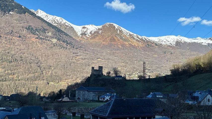 Location de vacances pour 8 personnes, avec vue et terrasse, animaux acceptés à Esterre - 4