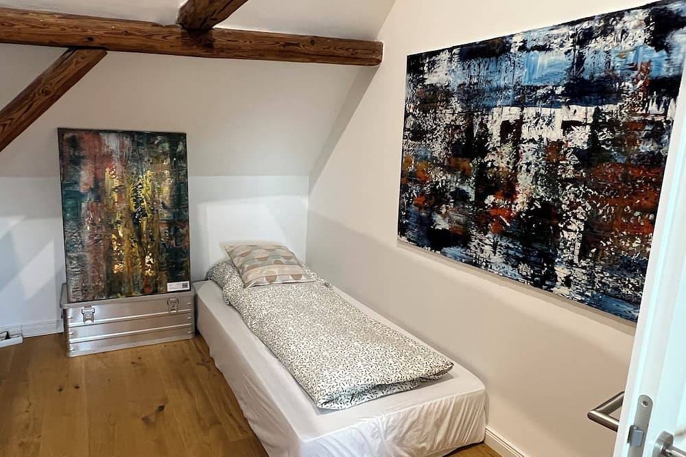 Ganze Wohnung, Ferienwohnung & Atelier mit Außenlounge & Grill in Oebisfelde-Weferlingen, Börde