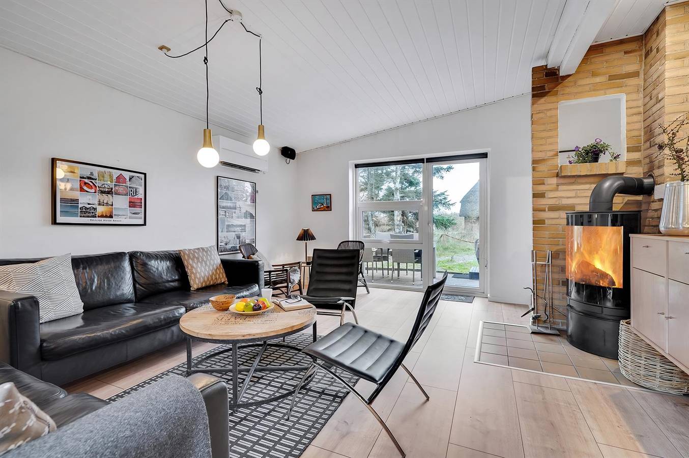 Beautiful home in Ringkøbing w/ 4 Bedrooms, Indoor swimming pool and Sauna in Ringkøbing, Holmsland Klit