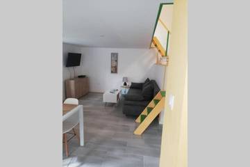Gîte pour 4 personnes, avec jardin à La Fère
