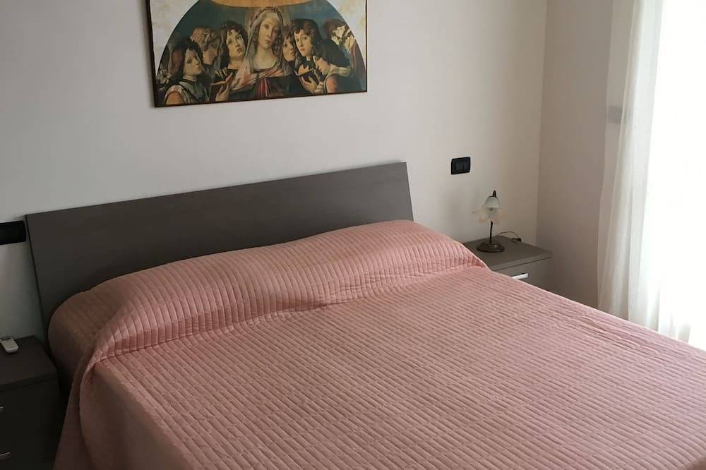 Appartement Elisabetta in Manerba del Garda, Montagnes autour du lac de Garde