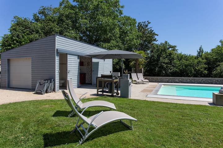 Gästezimmer La Savane mit Gemeinschaftspool und Klimaanlage in Aigondigné, Niort und Umgebung