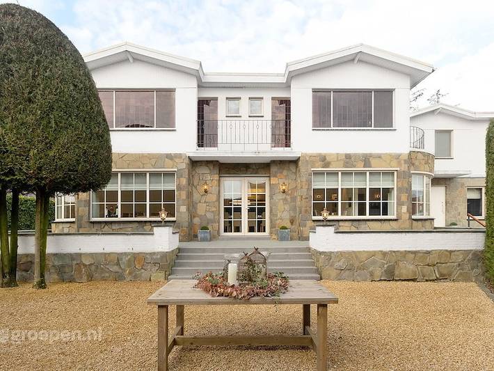 Maison de vacances pour 30 personnes, avec Balcon/Terrasse et Jacuzzi ainsi que Terrasse et Sauna à Heusden-Zolder