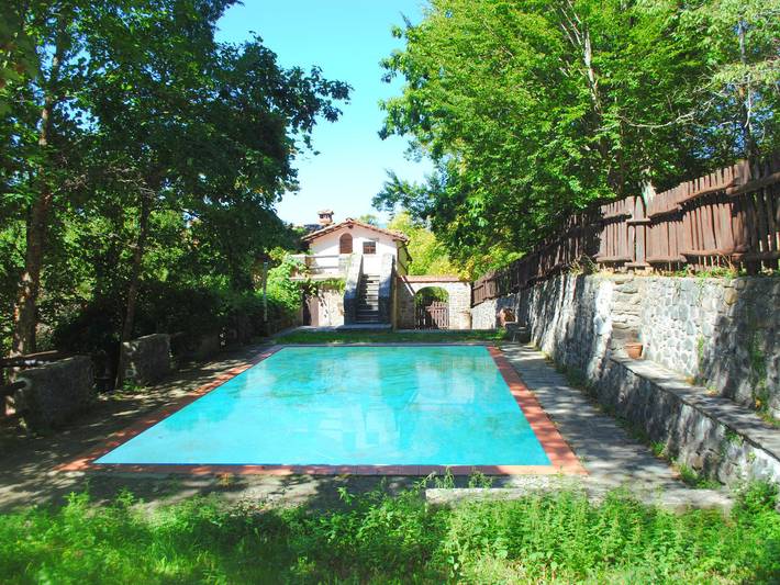 Agriturismo per 4 persone, con Terrazza e Giardino nonché Piscina a Sestola