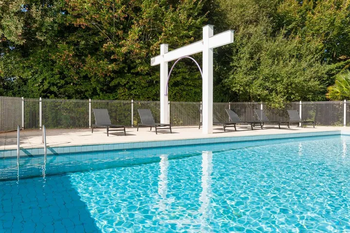 Aparthotel para 3 personas, con piscina y jardín, Se admiten mascotas - 1