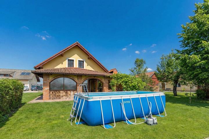 Casa rural para 6 personas, con terraza y piscina, Familias con niños en Eslovenia