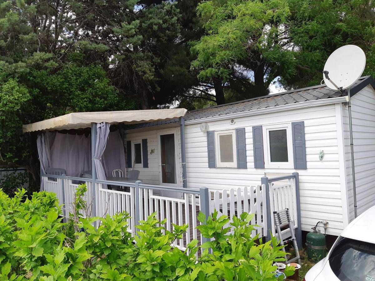 Mobil Home Camping New Day in Vic-la-Gardiole, Côte méditerranéenne (France)