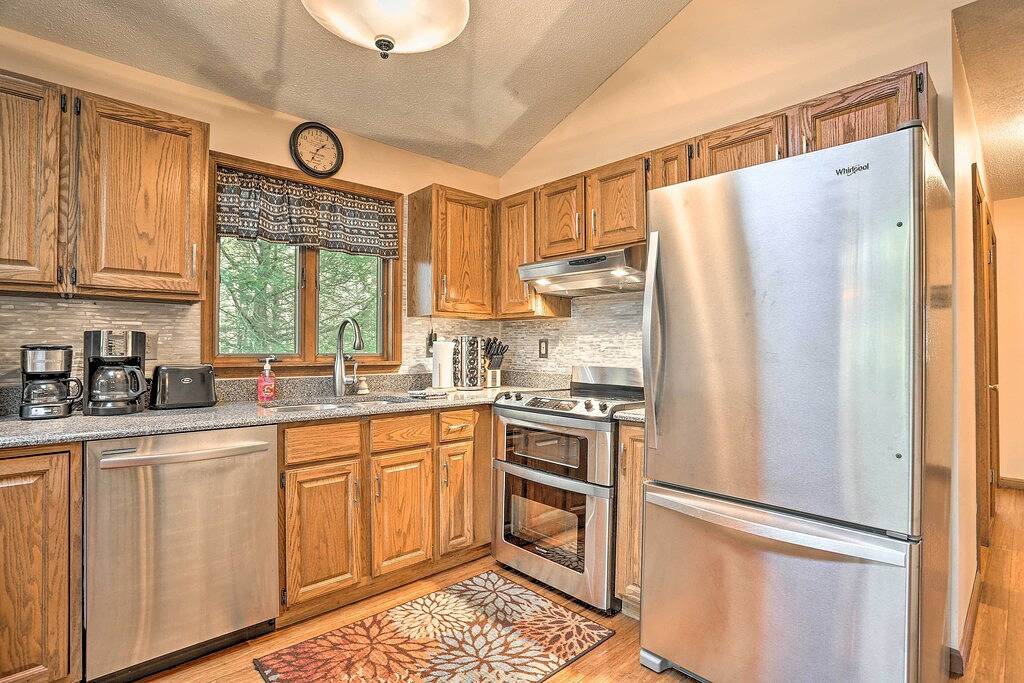 Neu! Lake Ariel Resort Cabin 26Mi zum Ski Big Bear! in Lake Wallenpaupack