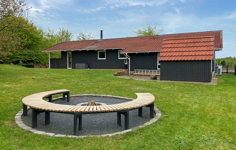 Ferienhaus für 8 Personen mit Whirlpool in Hvalpsund, Farsø
