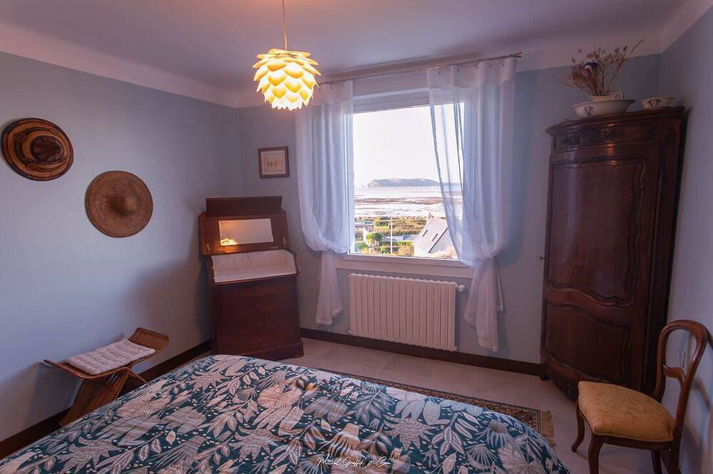 Renovated house, exceptional sea view, sleeps 8. Between Perros-Guirec and Paimpol in Trélévern, Rosa Granitküste
